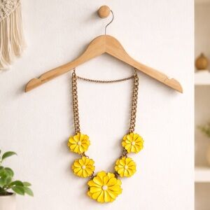 🛍️ Yellow gold floral chain adjustable choker costume jewelry necklace